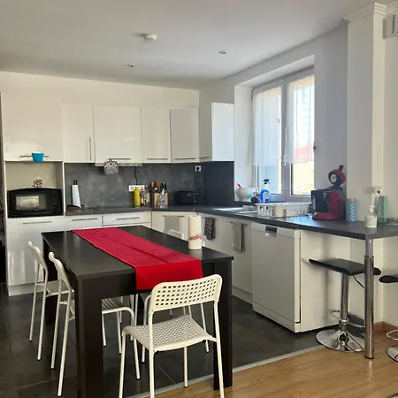 Casa Lola * أوبيرني